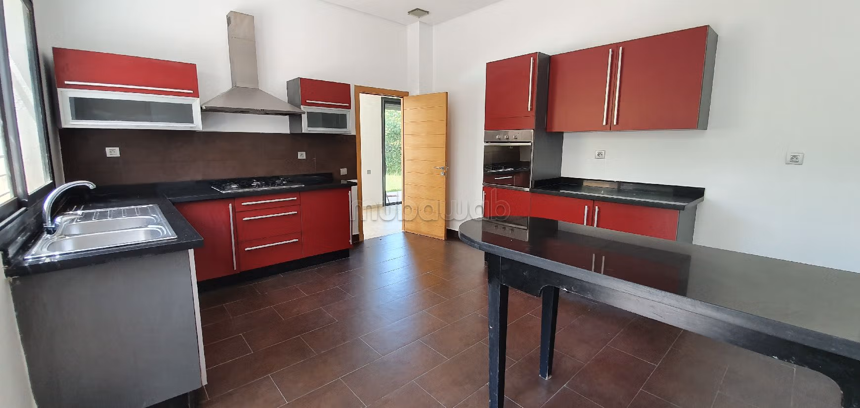 Villa's en luxe woningen te huur in Ain Diab Extension. 4 Slaapkamers. Uitzicht op zee, verwarming. 