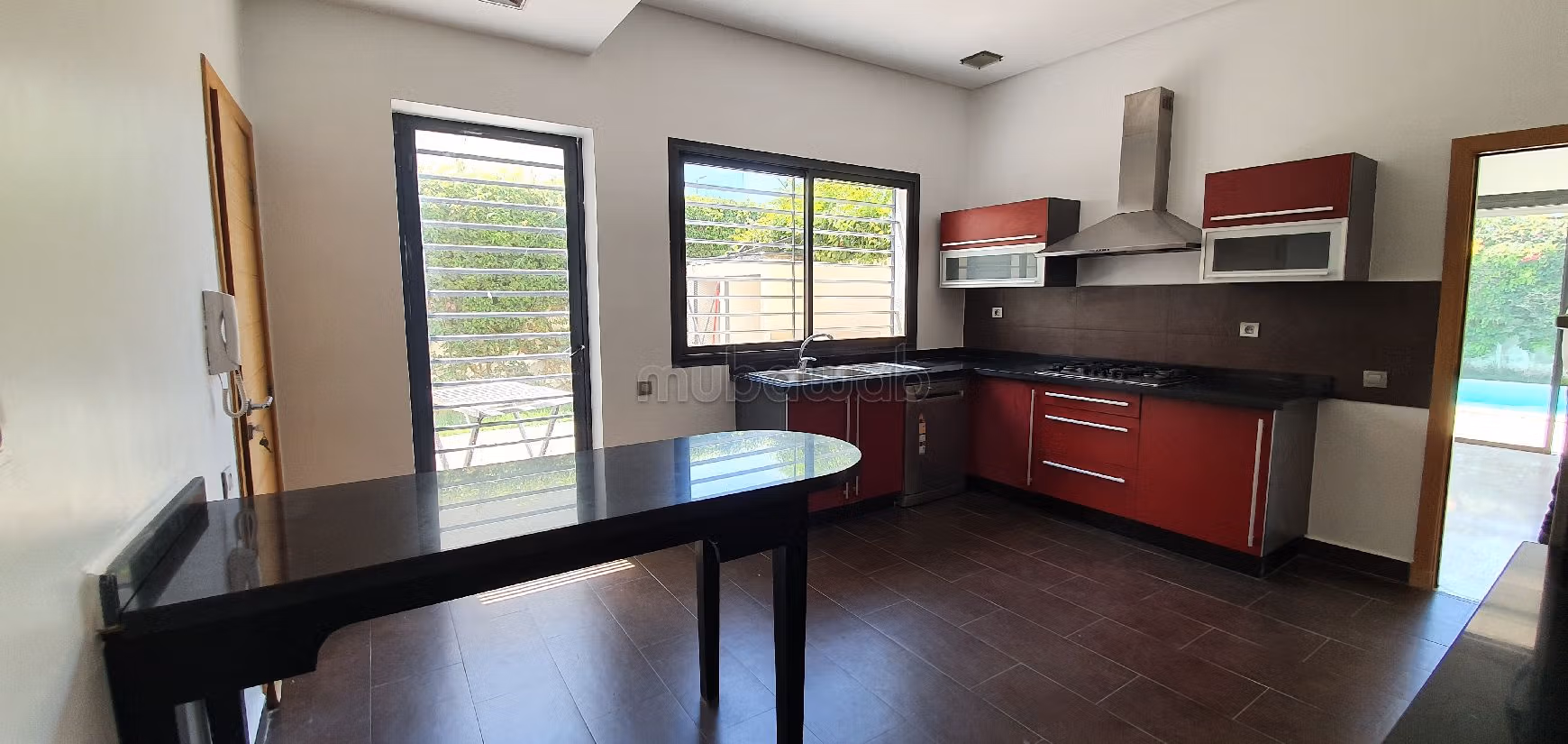 Villa's en luxe woningen te huur in Ain Diab Extension. 4 Slaapkamers. Uitzicht op zee, verwarming. 