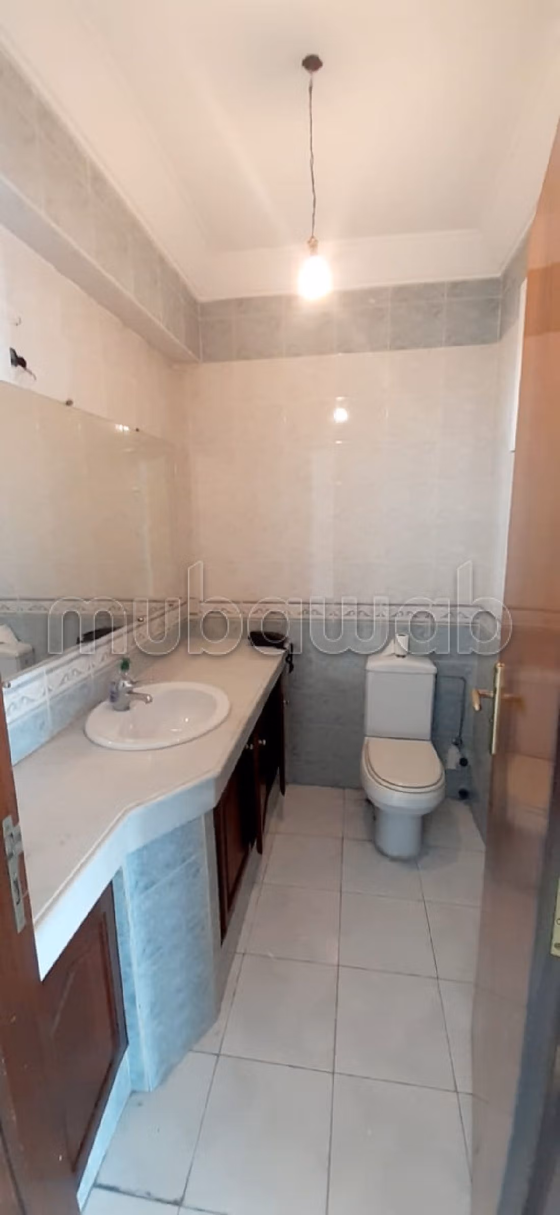 Vendita di uno splendido appartamento a Les Hôpitaux. 3 belle camere da letto. Ascensore e terrazzo