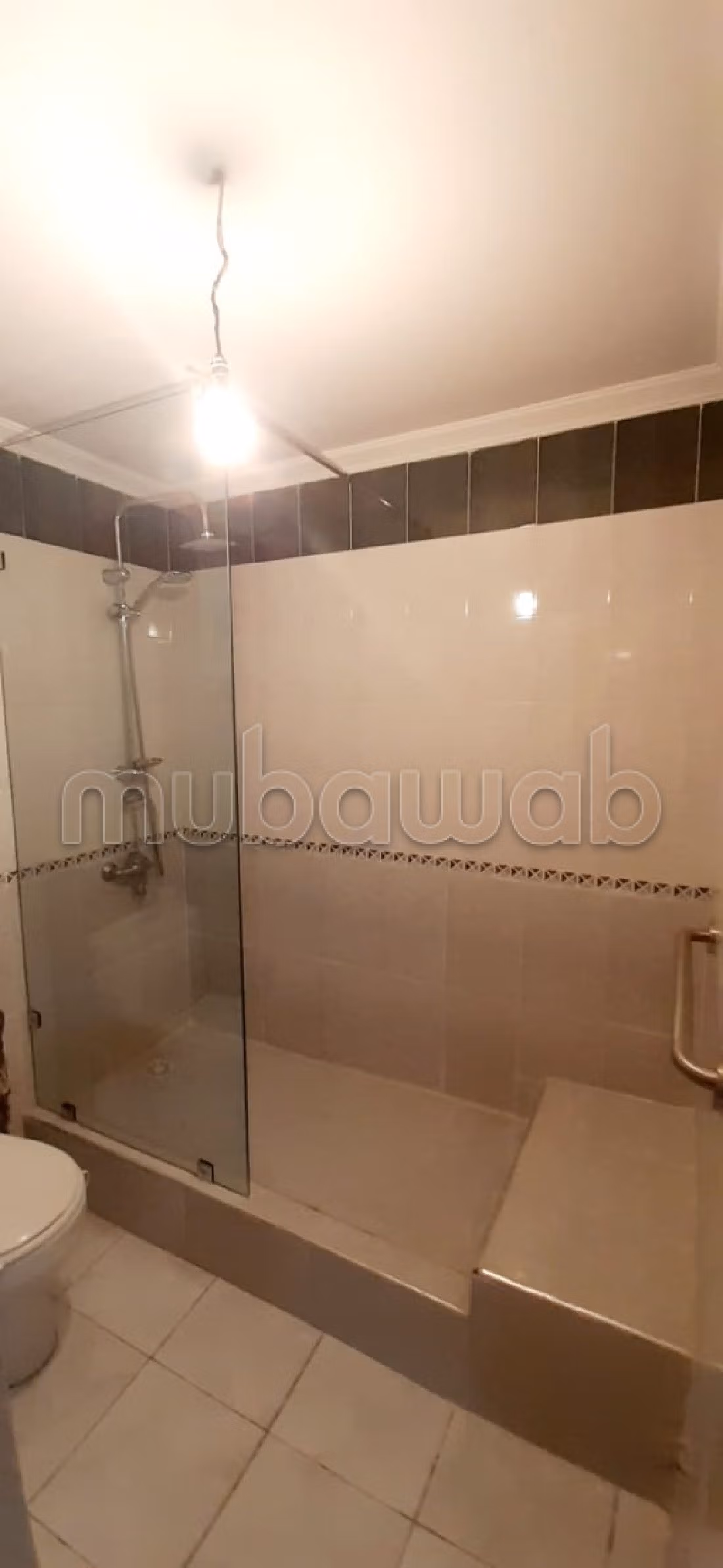 Vendita di uno splendido appartamento a Les Hôpitaux. 3 belle camere da letto. Ascensore e terrazzo