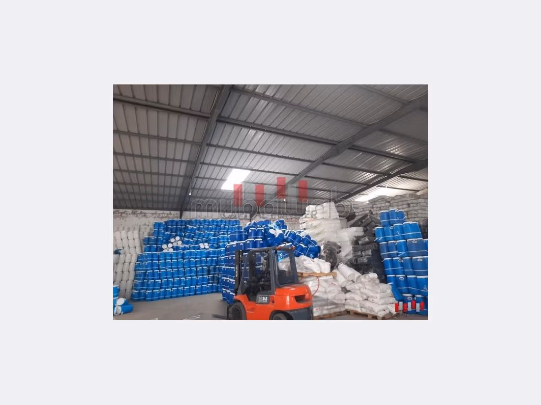 Offices & shops for sale in Port. Large area 15000 m². 