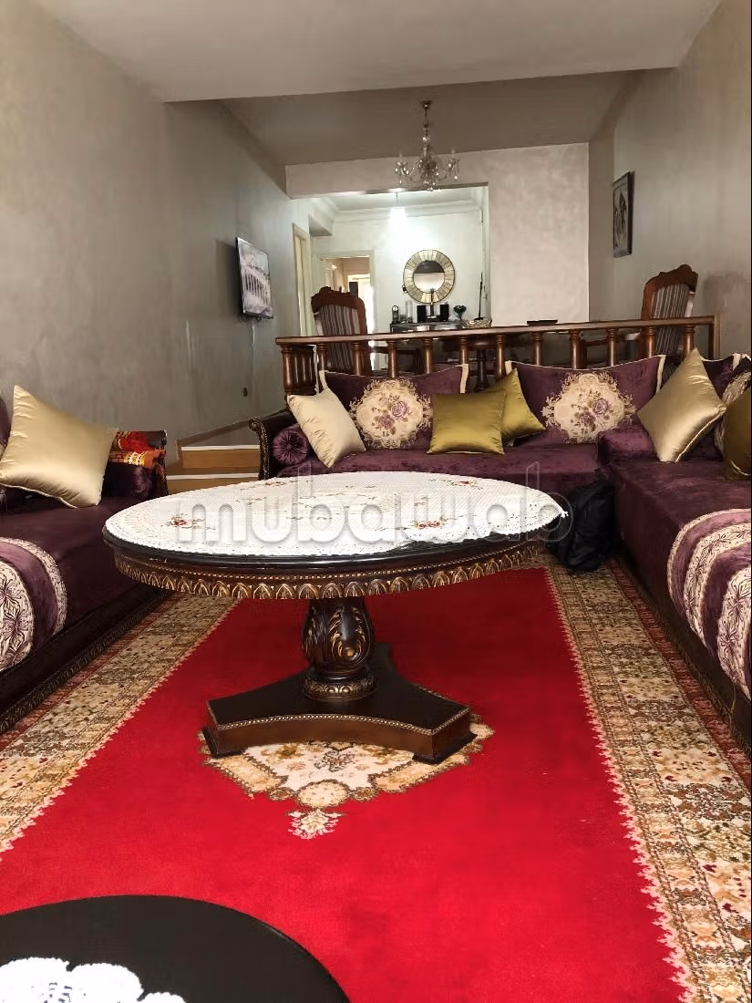 بيع شقة بوسط المدينة. 5 قطع. صالون مغربي تقليدي ، إقامة آمنة