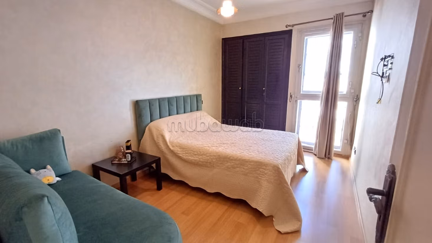 Apt à vendre au centre ville a 300 m du quartier derb Omar, — 3