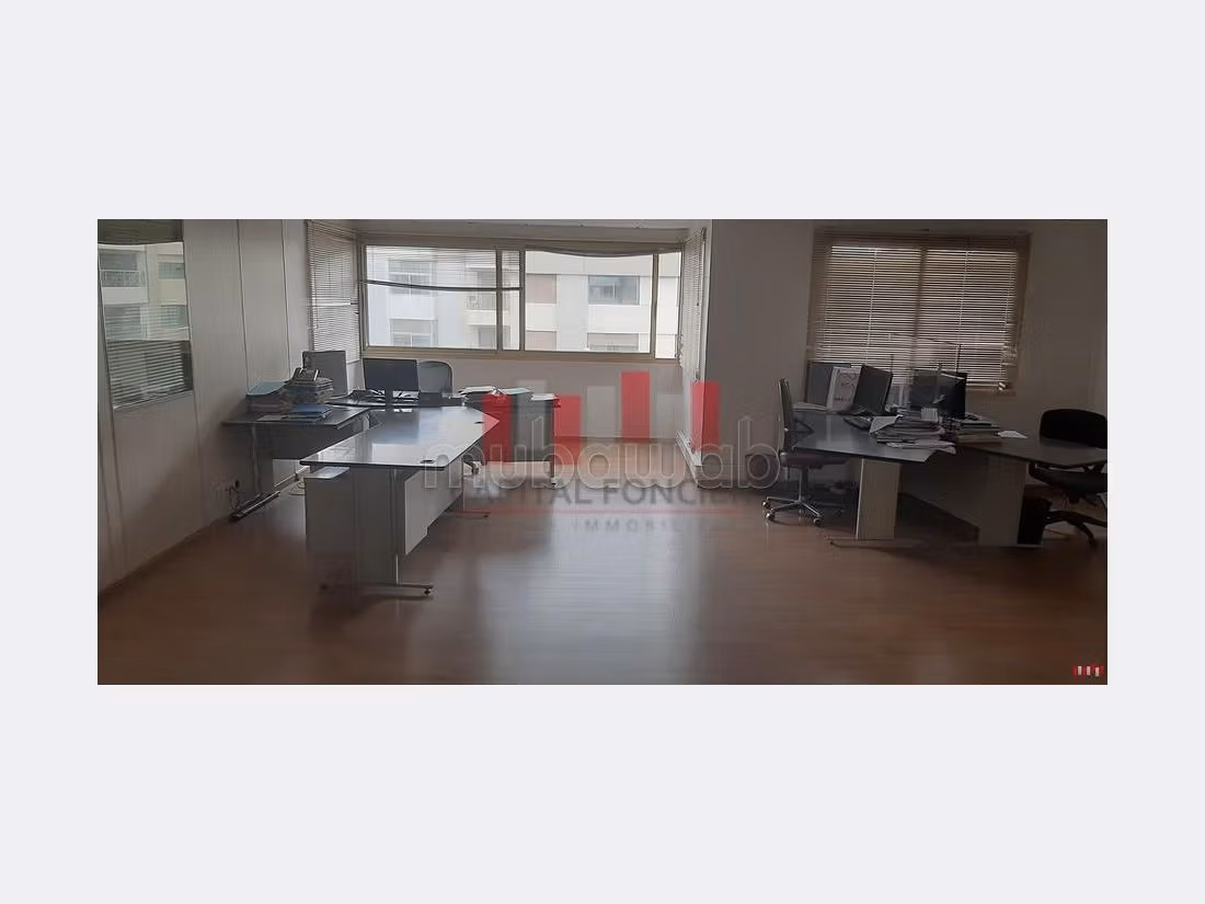 Immeuble a usage professionnel en plein bld massira de 2235 m2 de surface a la vente