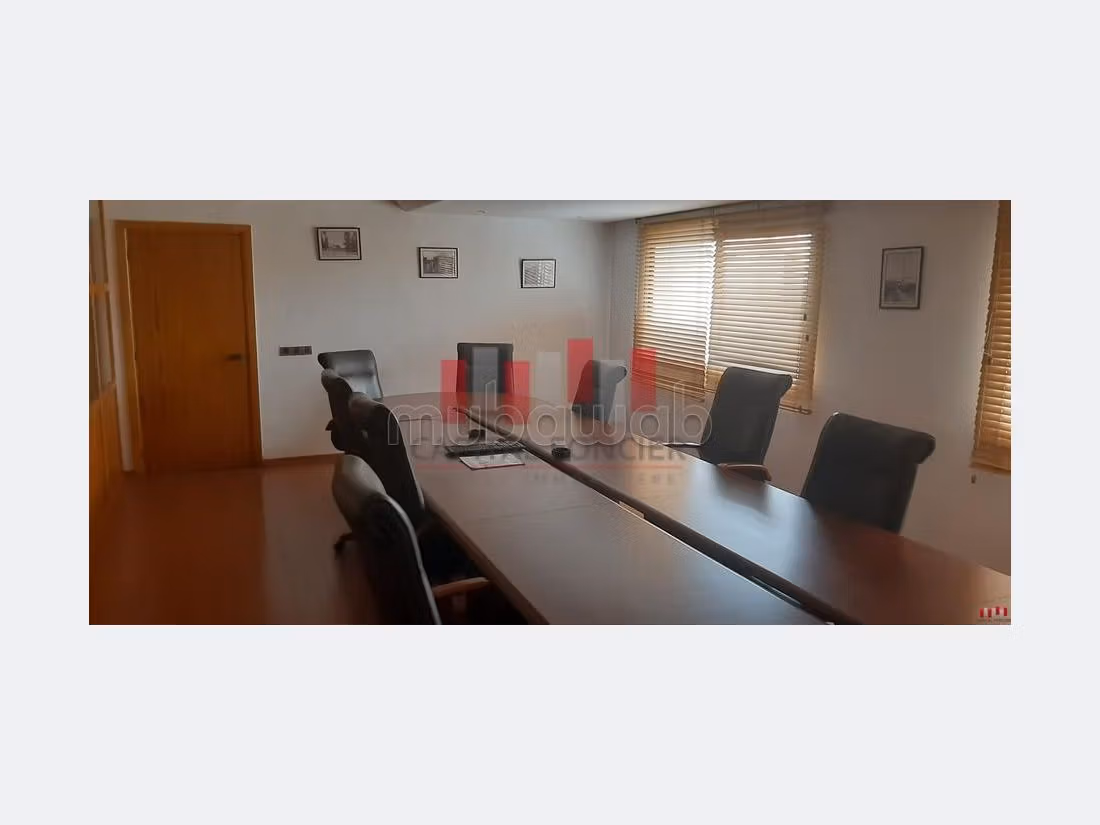 Immeuble a usage professionnel en plein bld massira de 2235 m2 de surface a la vente