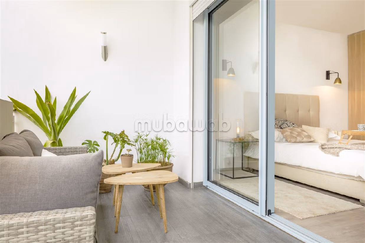 Appartement de 109m² et 26m² de jardin à Eden Island Bousnika