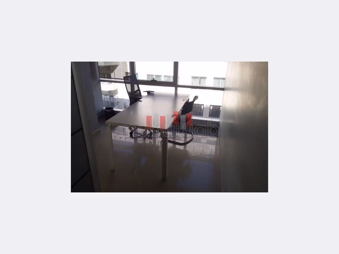 Kantoorruimte om te kopen in Palmier. Oppervlakte 1928 m². Airconditioning. 