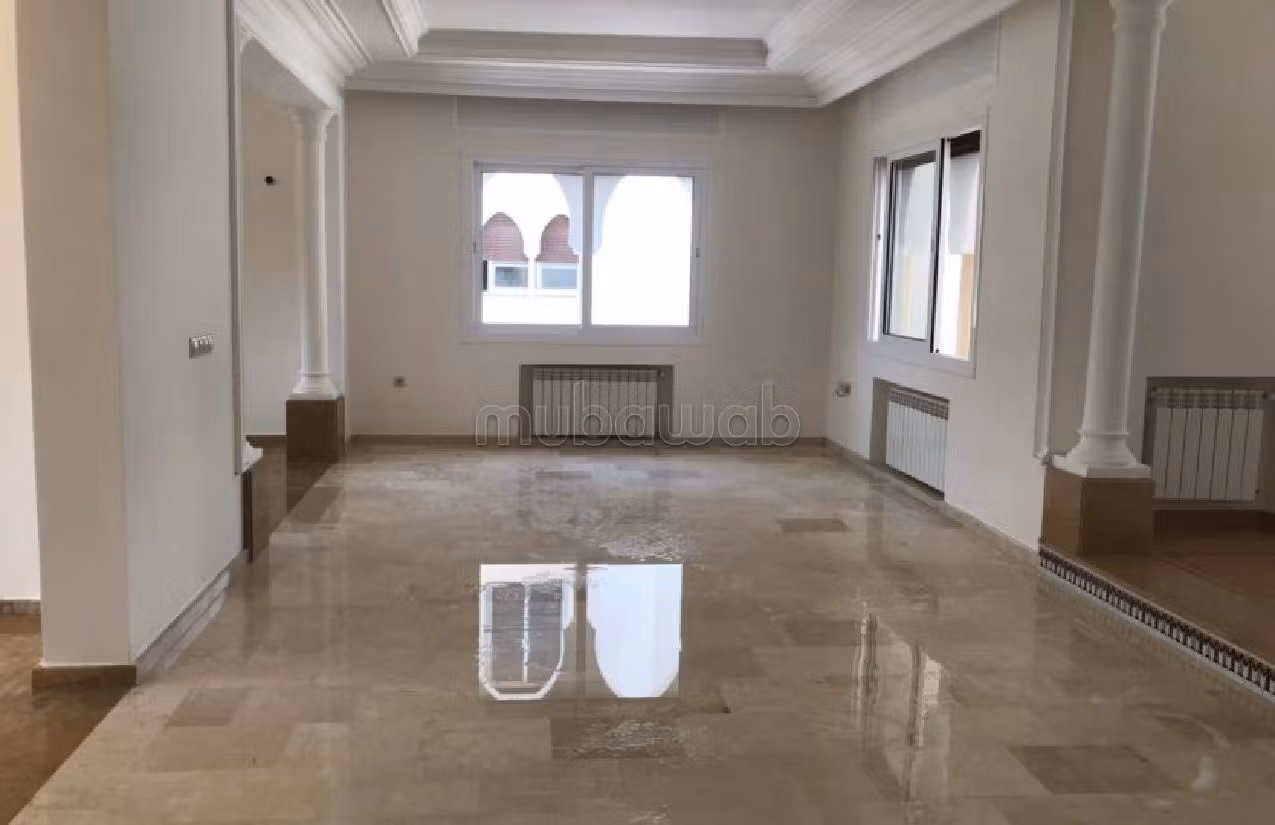 Villa a louer avec pisicine quartier residentiel tanger