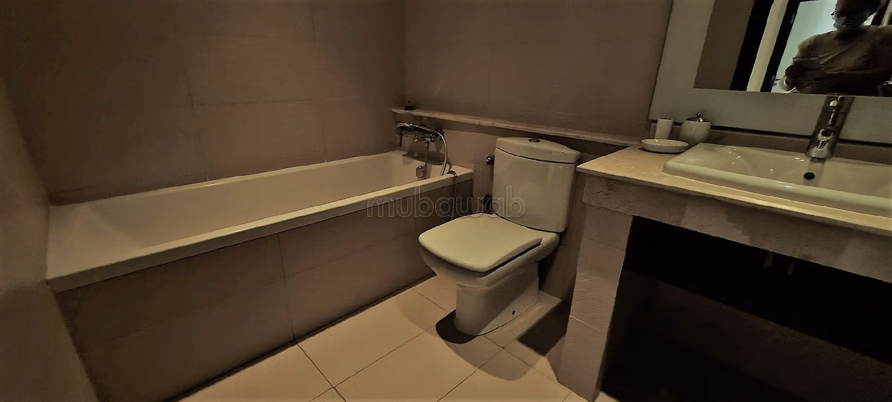 شقة للإيجار براسين. المساحة 160 م². مفروشة