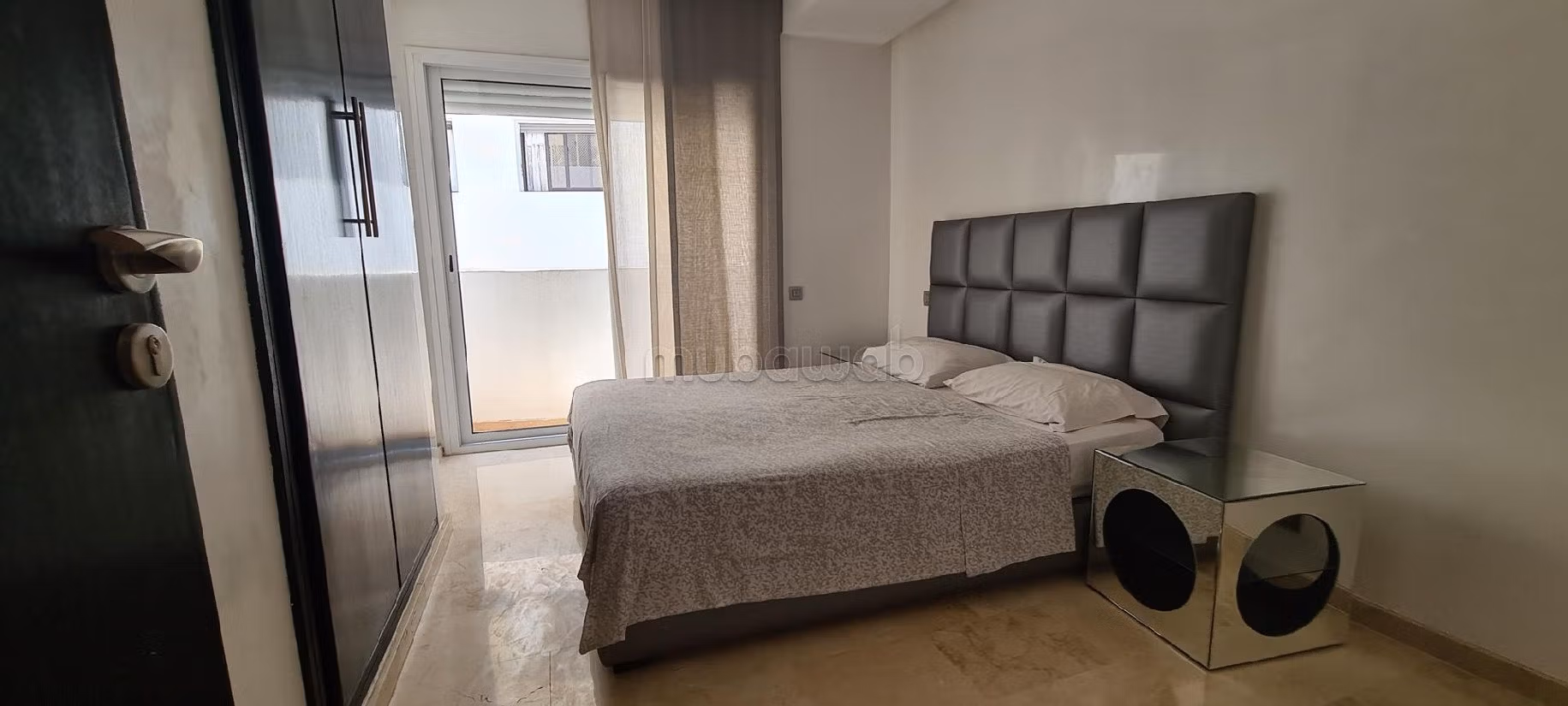 شقة للإيجار براسين. المساحة 160 م². مفروشة