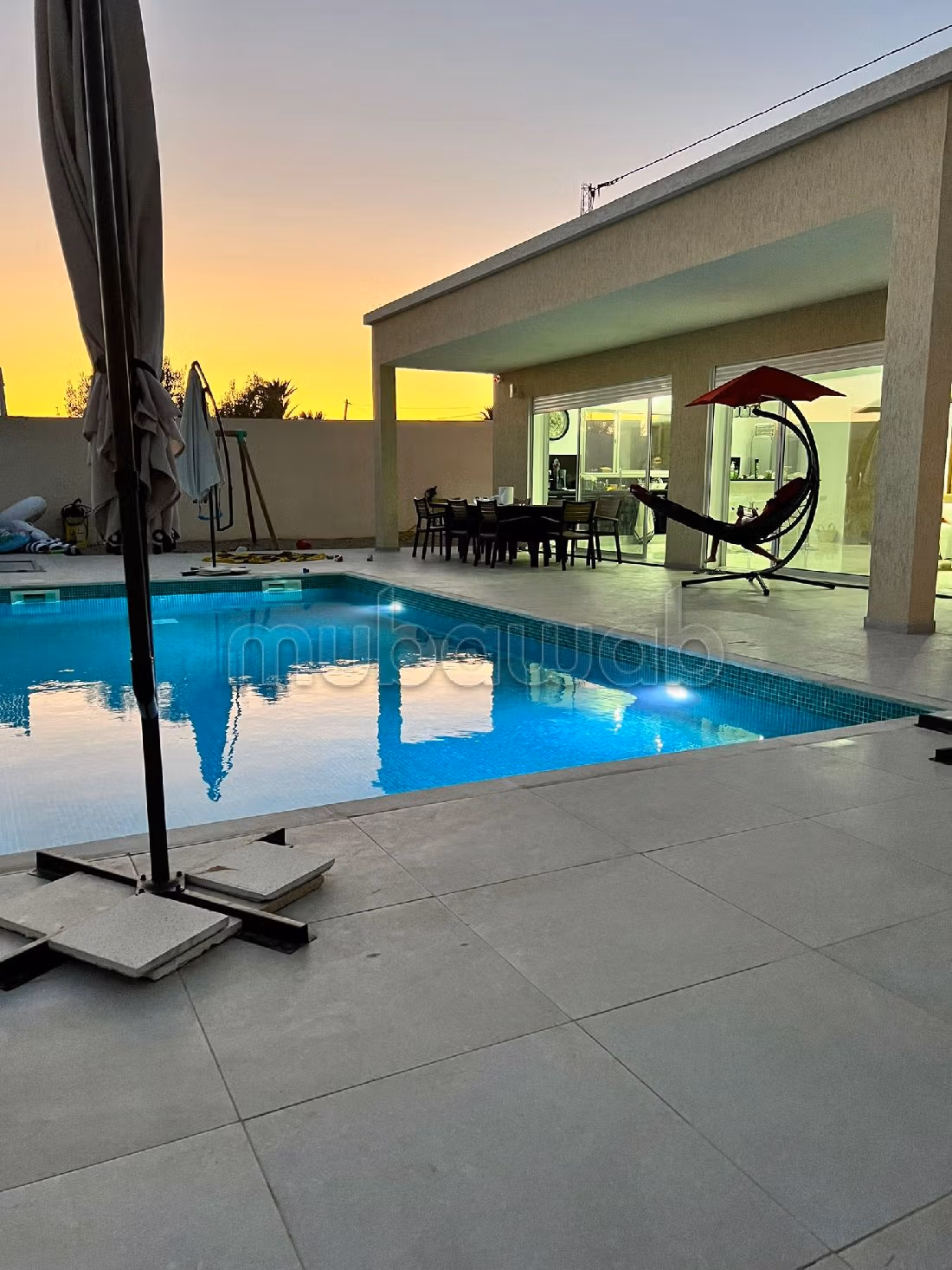 فيلا ممتازة للبيع ب جربة. المساحة الكلية 159 م². مفروشة. 