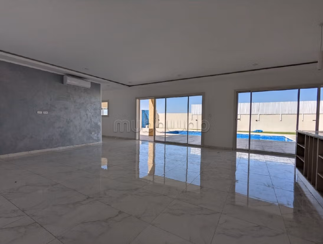 فيلا ممتازة للبيع ب جربة. المساحة الكلية 159 م². مفروشة. 