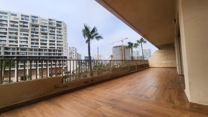 Sublime appartement très spacieux à louer à CFC