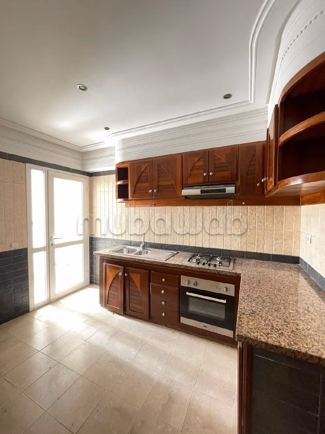 Huurappartementen in Mozart. Totale oppervlakte 150 m². Terras en lift