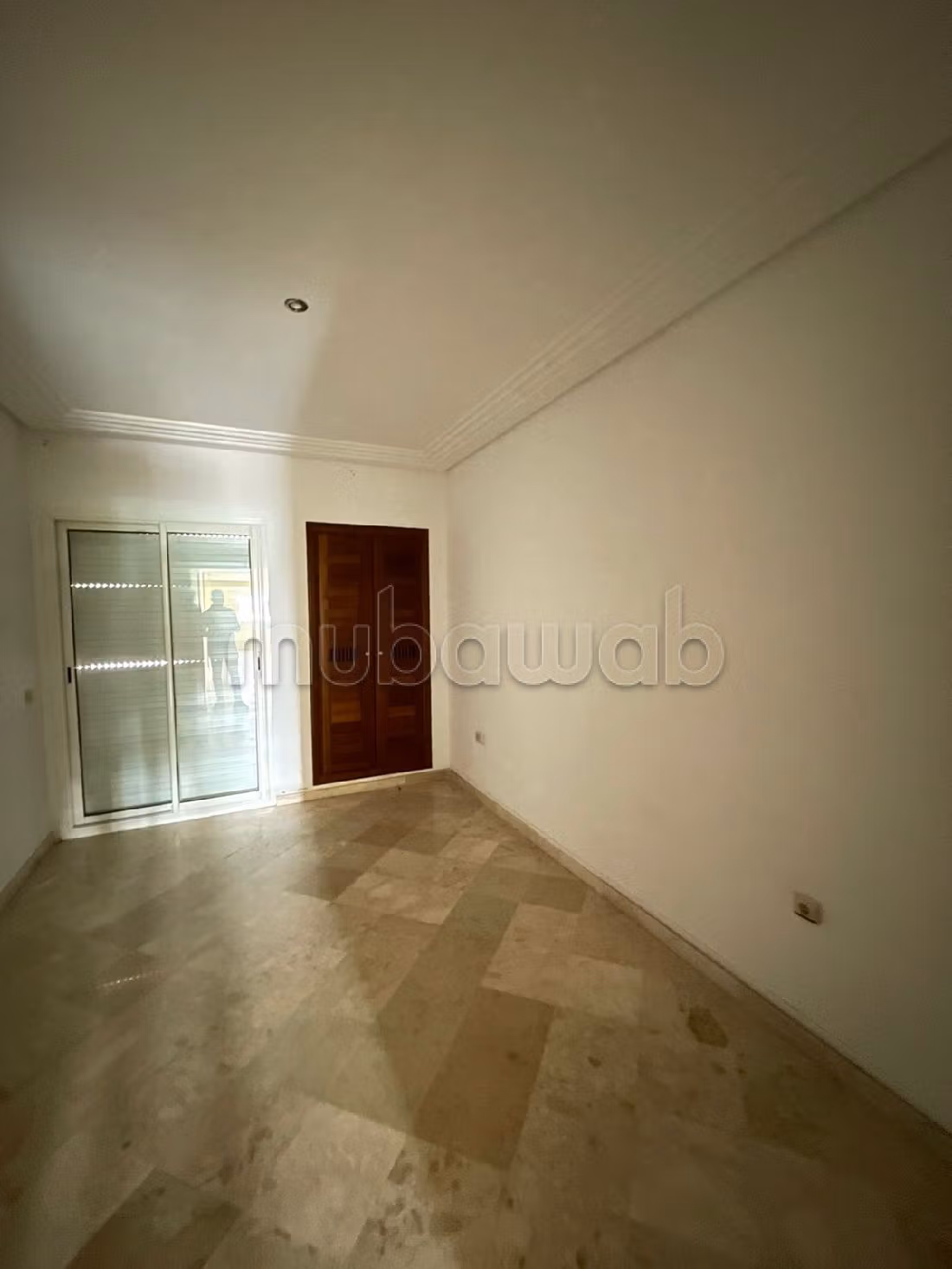 Huurappartementen in Mozart. Totale oppervlakte 150 m². Terras en lift