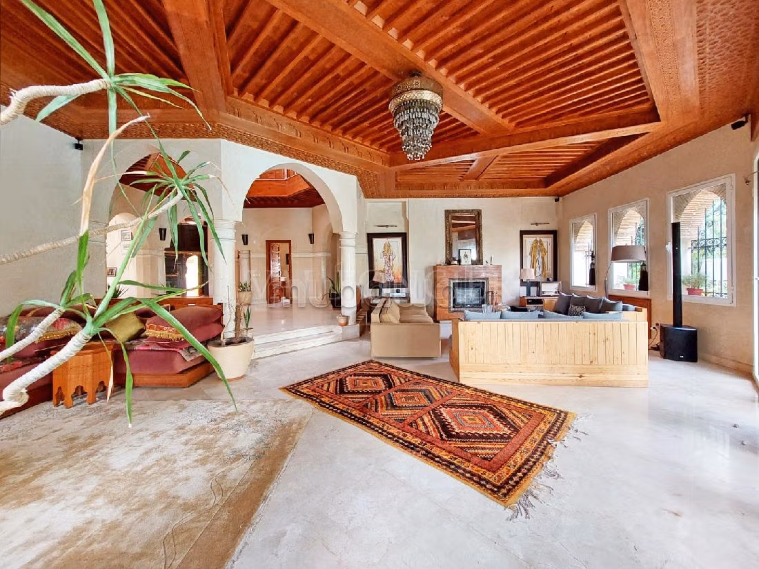 High quality villa rental. 6 Large room. Furnished. 