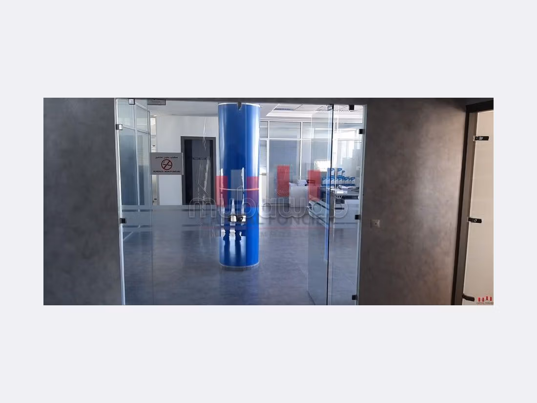 Usine industrielle aux normes internationales de 4200 m2 de surface exploitable a la location Bouskoura Oulad saleh idéal pour la production ou logistique
