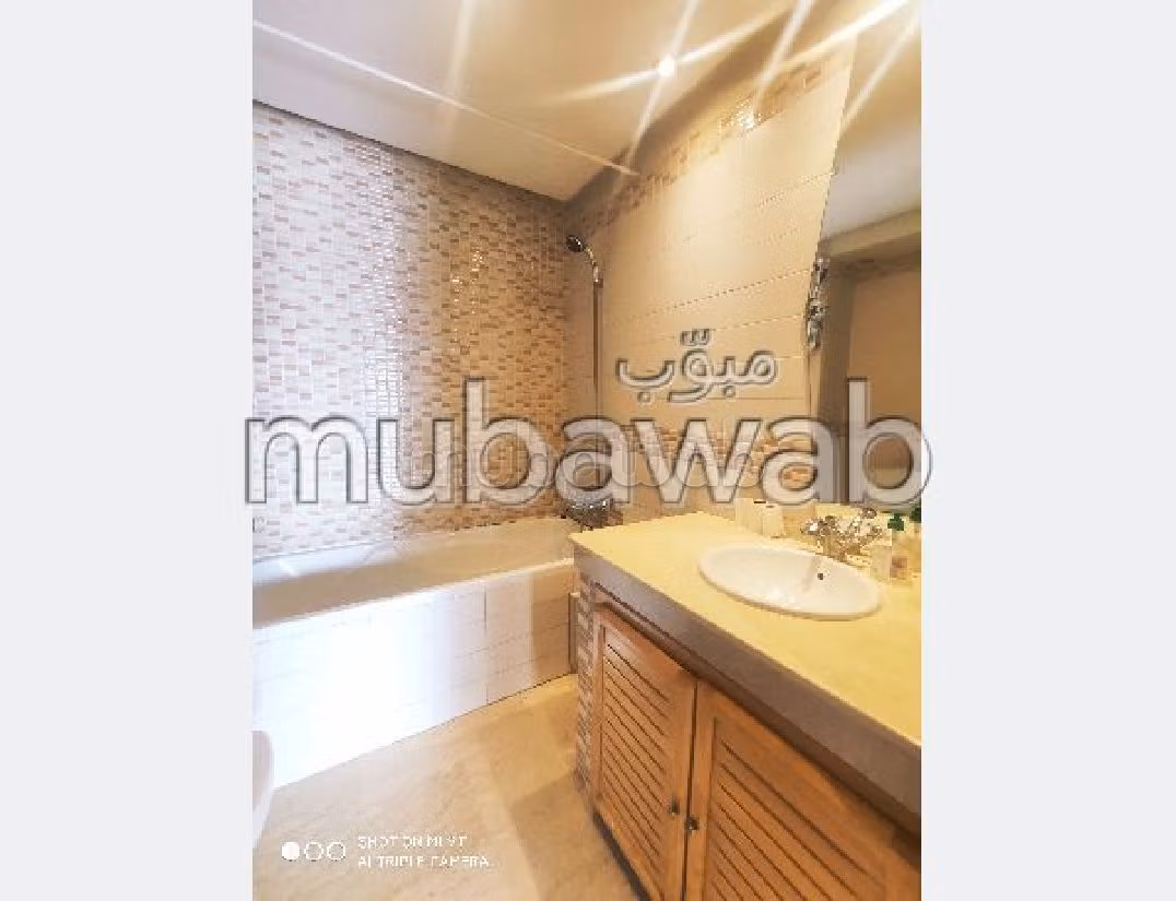 Piso en alquiler en Palmier. 3 habitaciones confortables. Ascensor y plazas de aparcamiento