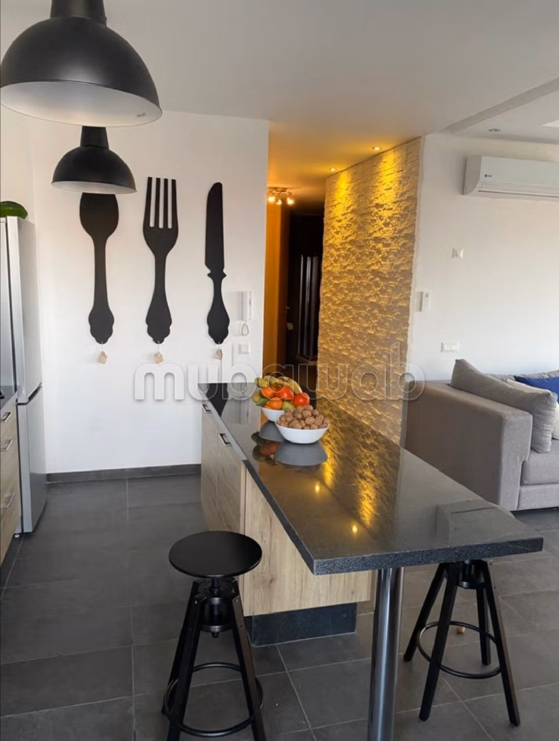 Te huur: appartementen in Plage Oued Cherrat. Totale oppervlakte 100 m². Satellietschotel en beveiligingssysteem