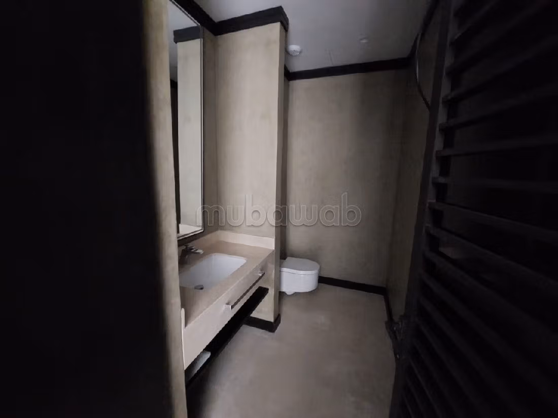 Piso en venta en Hivernage. 3 habitaciones grandes. Doble acristalamiento y puerta blindada