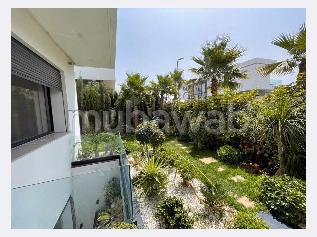 Eccezionale villa in vendita a Californie. Superficie totale 602 m². Camino e piscina. 