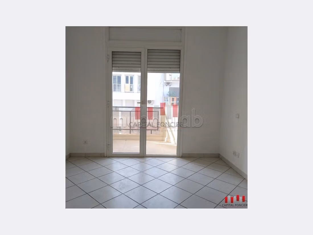 Affitto di un bellissimo appartamento a Gauthier. 2 camere. 