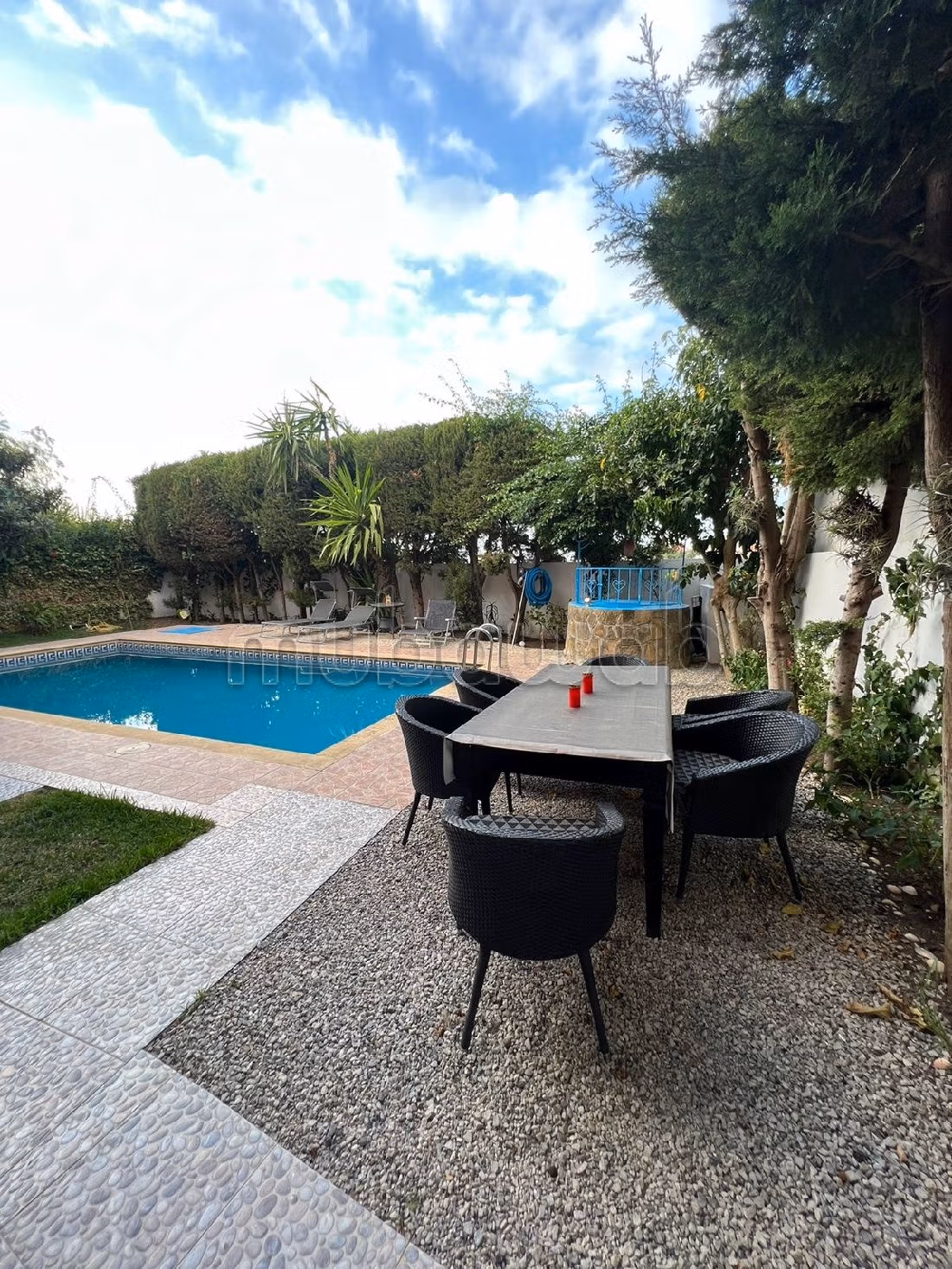 فيلا رائعة للايجار ب ميستر خوش. 4 غرف ممتازة. مفروشة.