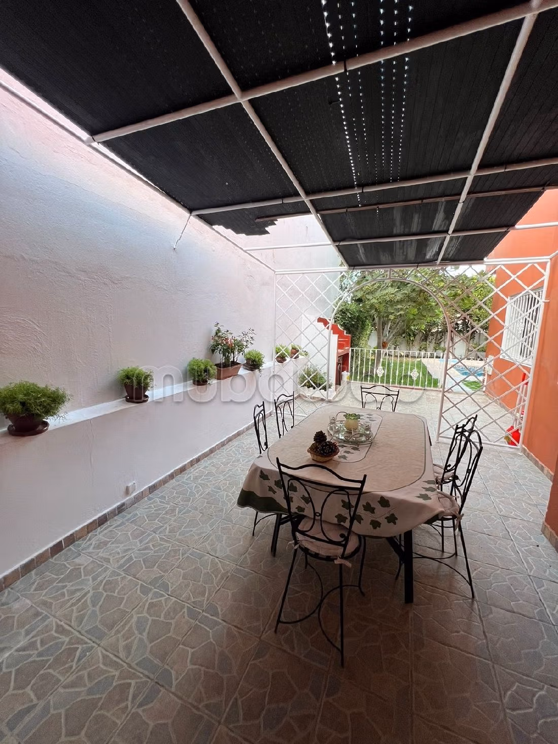 فيلا رائعة للايجار ب ميستر خوش. 4 غرف ممتازة. مفروشة.