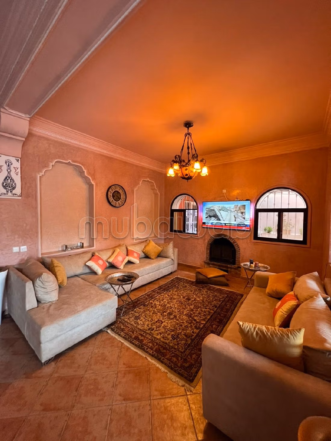 فيلا رائعة للايجار ب ميستر خوش. 4 غرف ممتازة. مفروشة.