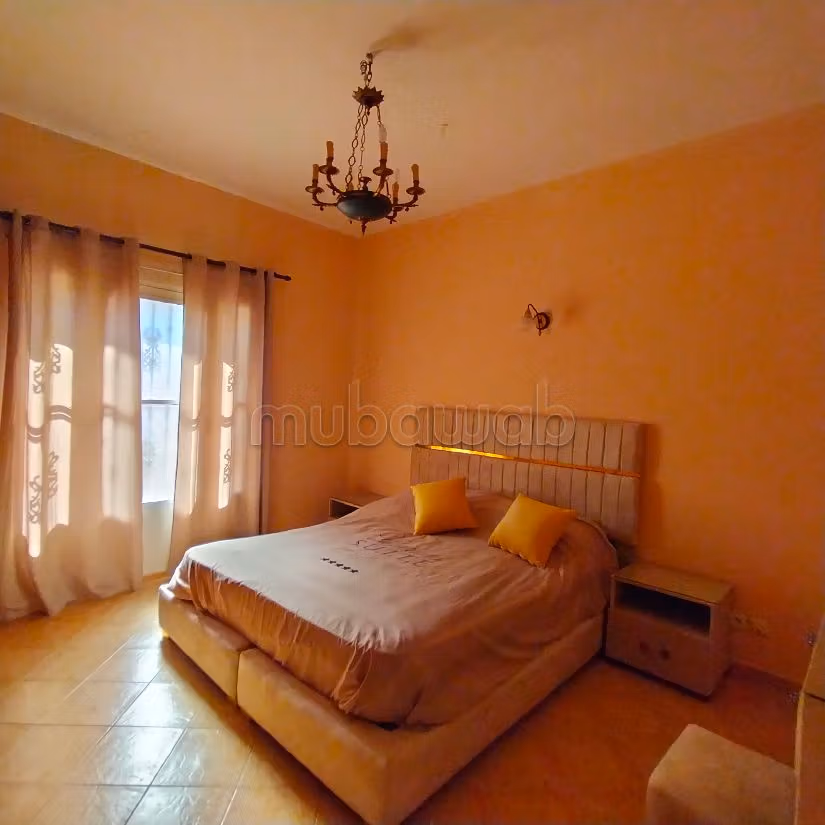 فيلا رائعة للايجار ب ميستر خوش. 4 غرف ممتازة. مفروشة.