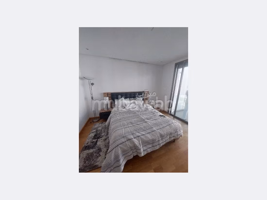 Bel appartement en location à Souissi. 1 chambre. Bien meublé