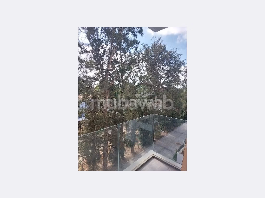 Bel appartement en location à Souissi. 1 chambre. Bien meublé