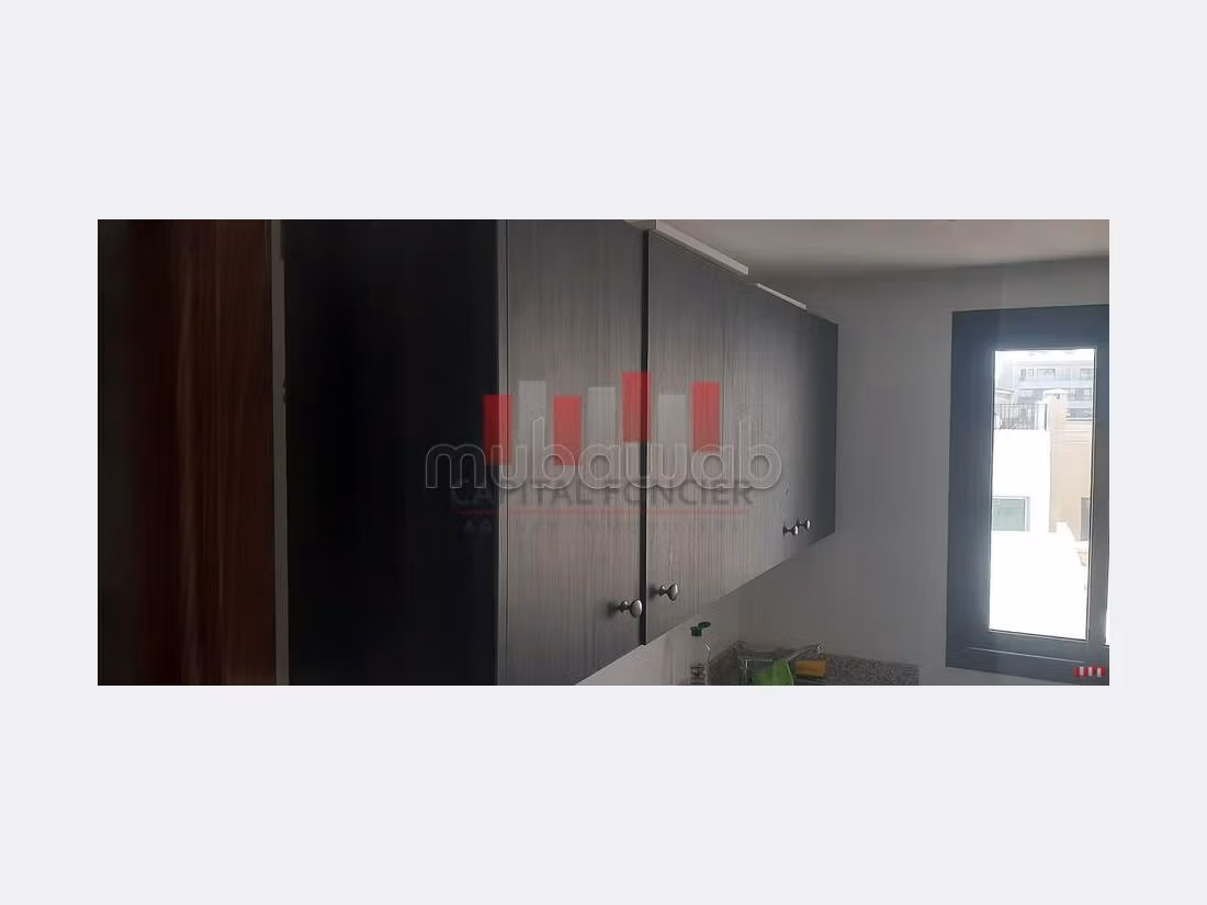 Ufficio in affitto. Superficie di 107 m². Increibile vista sul mare. 