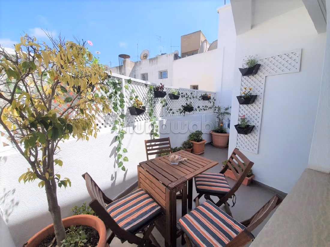 Fabulous apartment for sale in Gauthier. 7 Rooms. Robust door, On site security. 