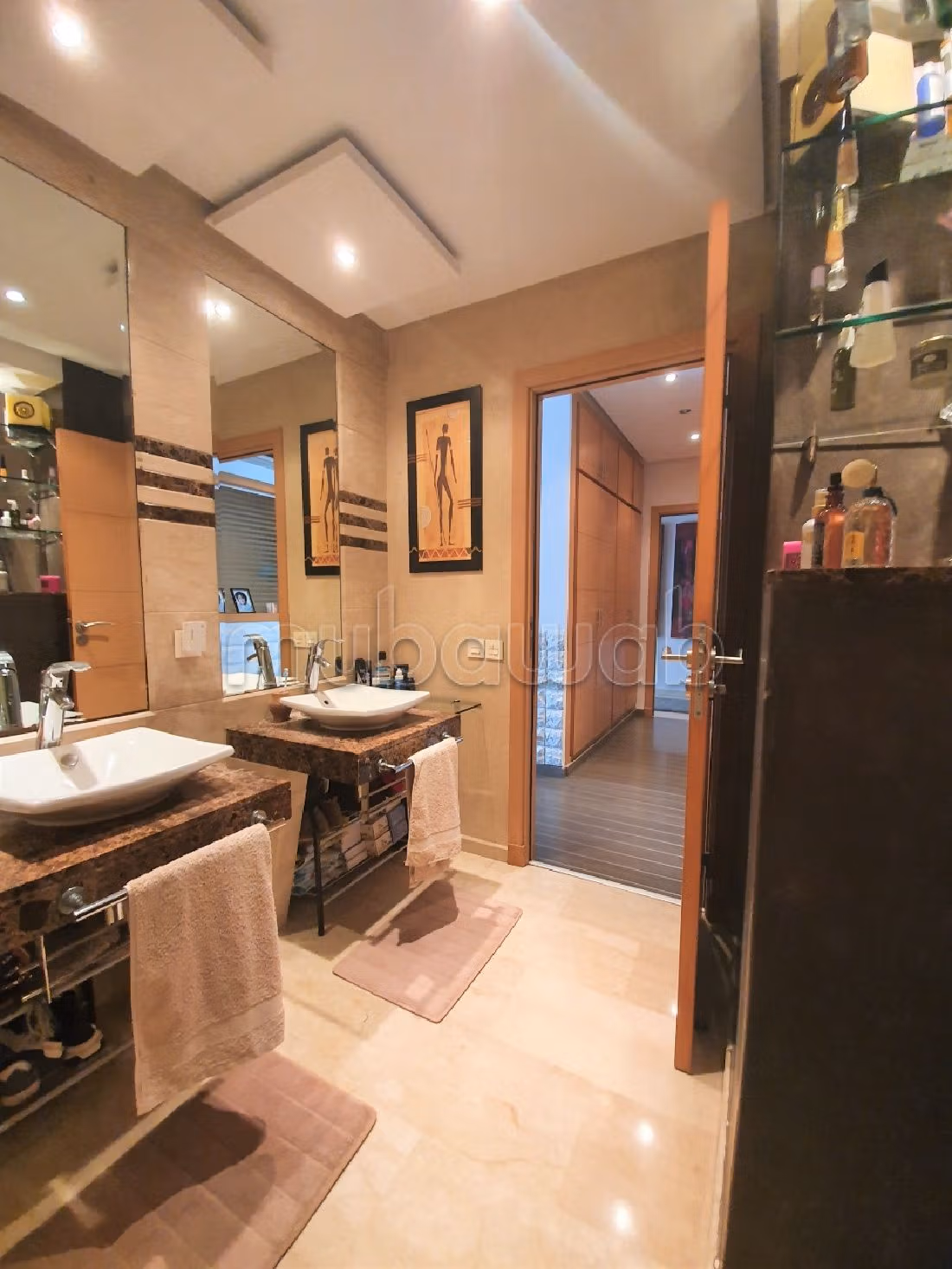 Fabulous apartment for sale in Gauthier. 7 Rooms. Robust door, On site security. 