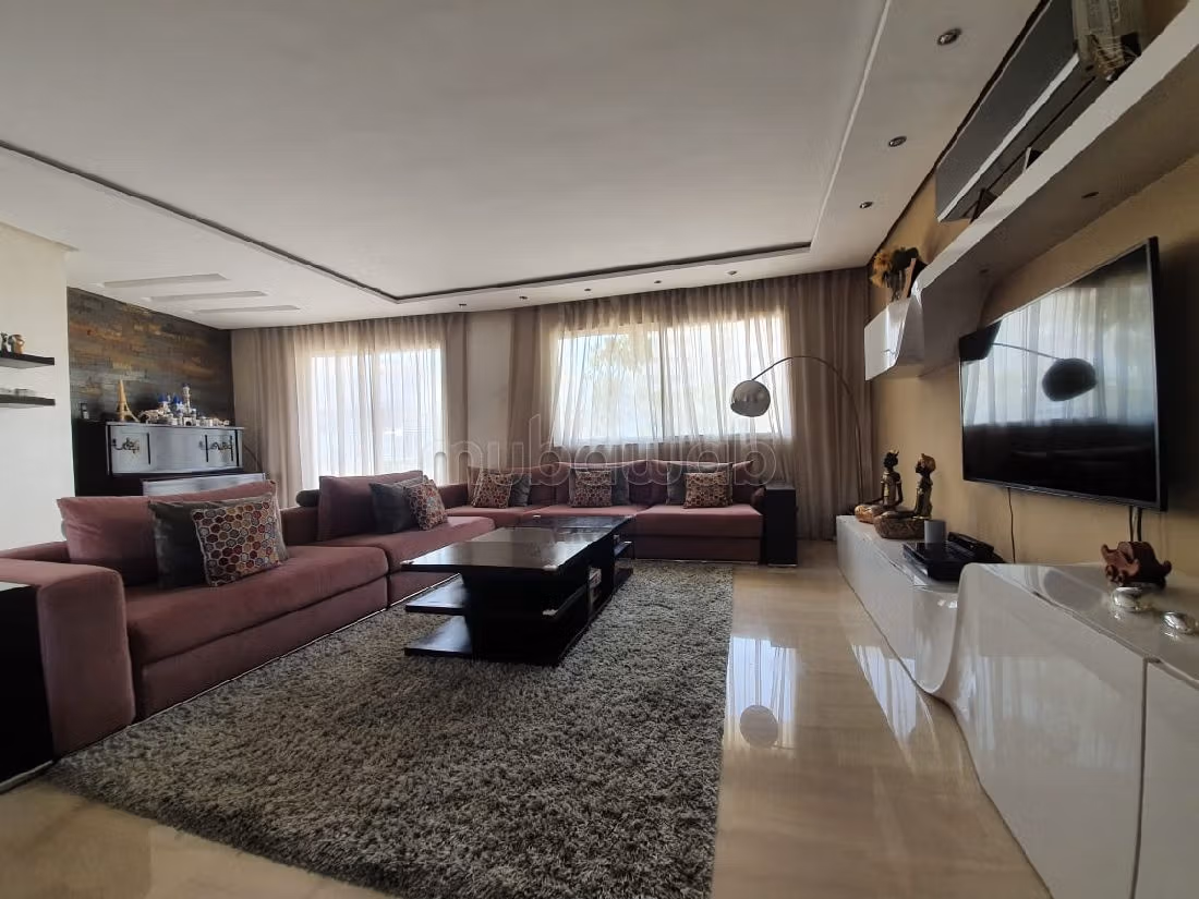 Fabulous apartment for sale in Gauthier. 7 Rooms. Robust door, On site security. 