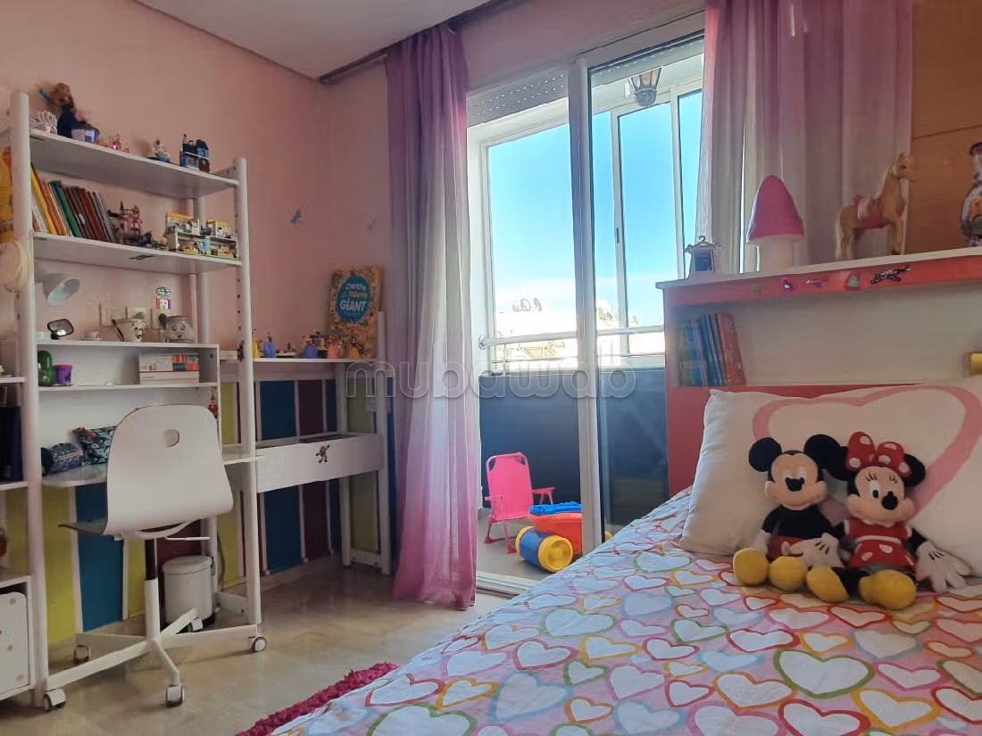 Fabulous apartment for sale in Gauthier. 7 Rooms. Robust door, On site security. 