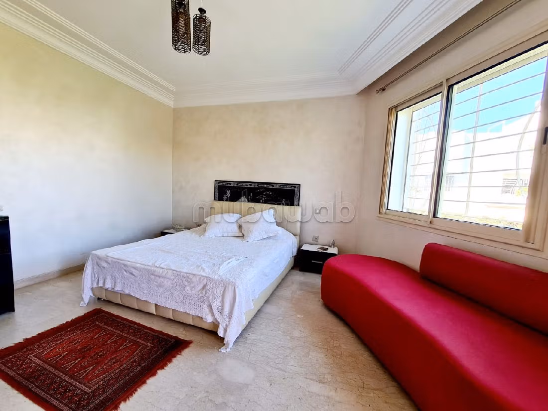Suntuosa villa en venta en Laymoune. 7 habitaciones confortables. Espacios verdes, Balcón. 