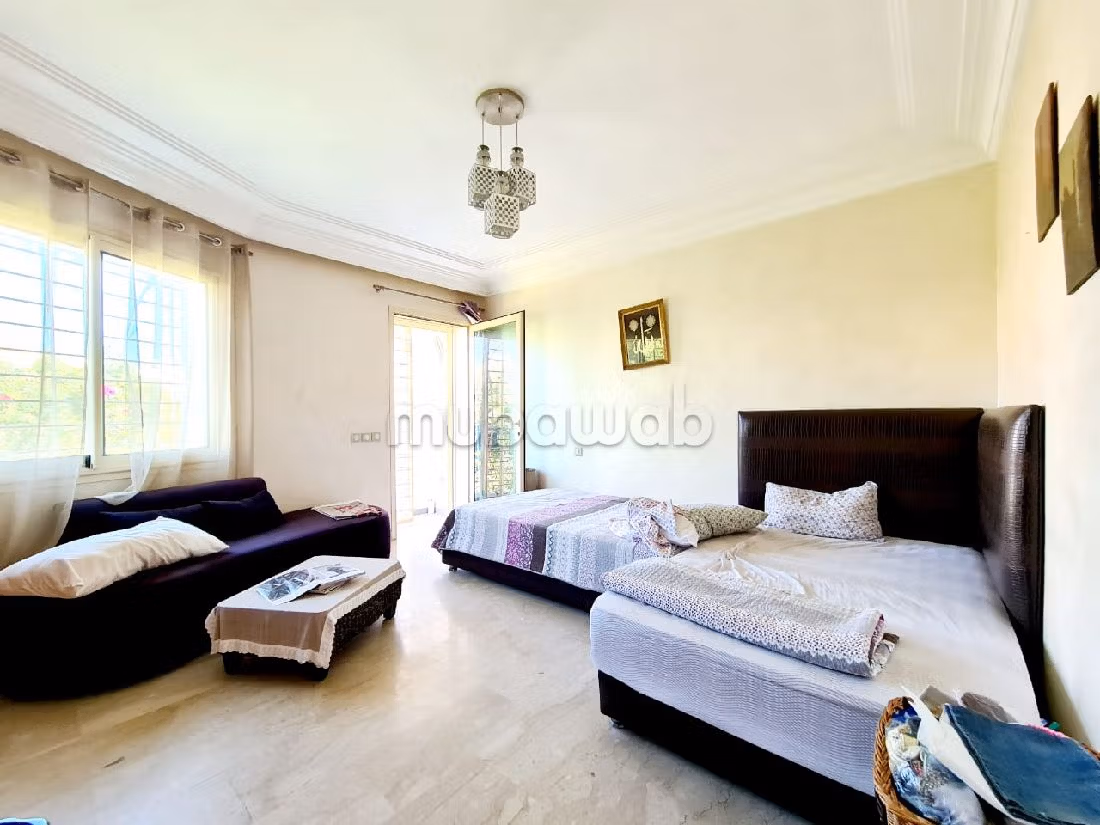 Suntuosa villa en venta en Laymoune. 7 habitaciones confortables. Espacios verdes, Balcón. 