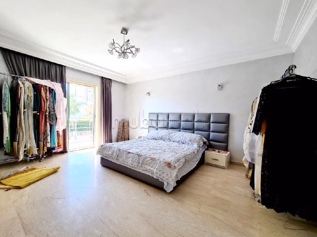 Suntuosa villa en venta en Laymoune. 7 habitaciones confortables. Espacios verdes, Balcón. 