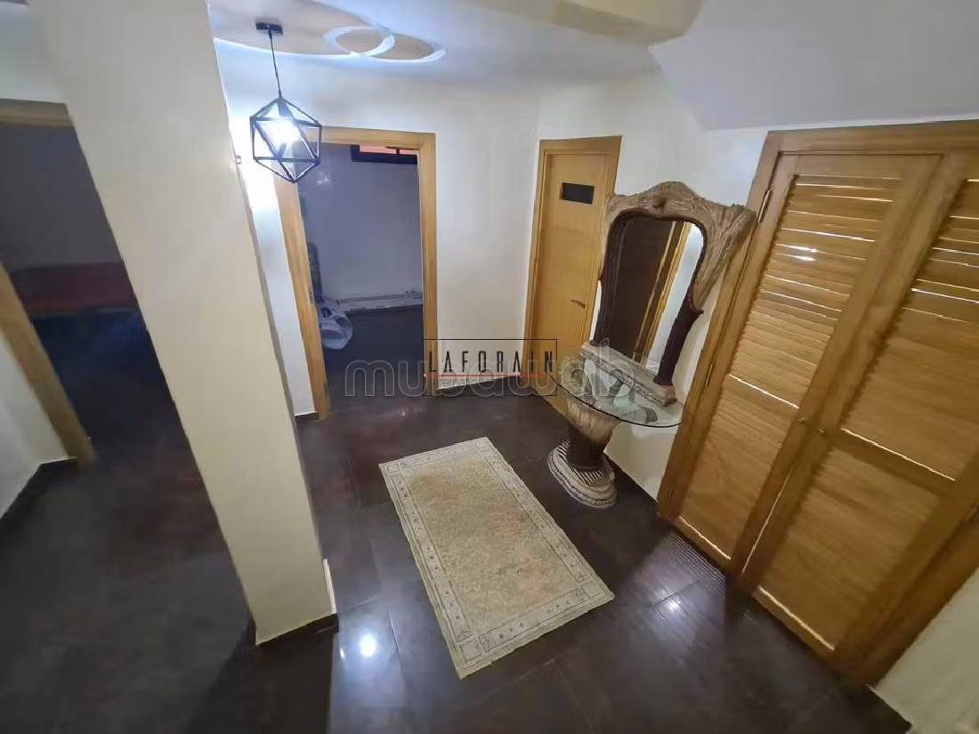 Élégance Marocaine Contemporaine à Targa