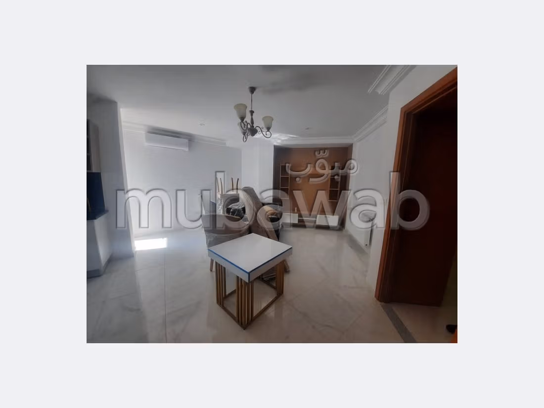 Apartment for rent in La Marsa. 2 lovely rooms. Storage unit. 