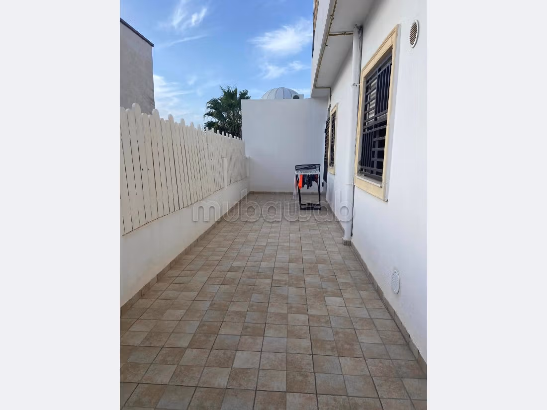 Apartment for rent in La Marsa. 2 lovely rooms. Storage unit. 