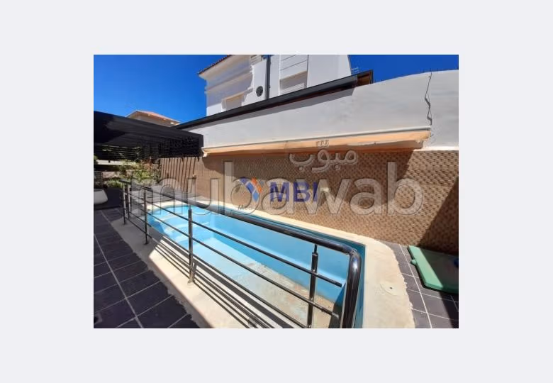 Suntuosa villa en alquiler en Achakar. Dimensión 250 m². Con muebles