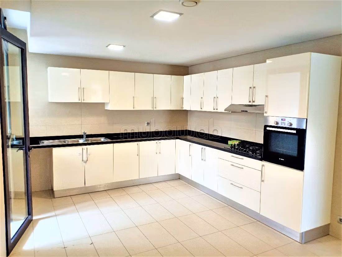 Très Bel Appartement de 4 Chambres Orangeraie Souissi