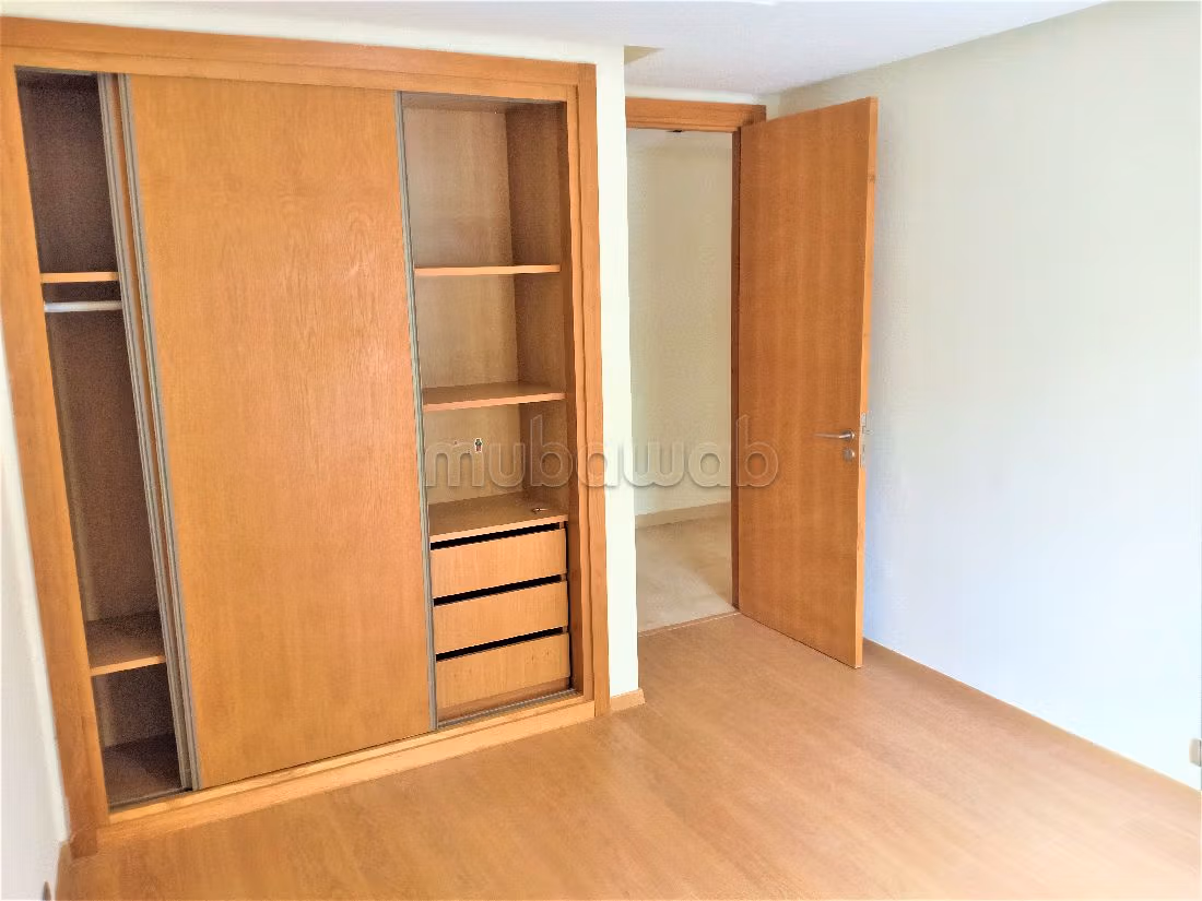 Très Bel Appartement de 4 Chambres Orangeraie Souissi