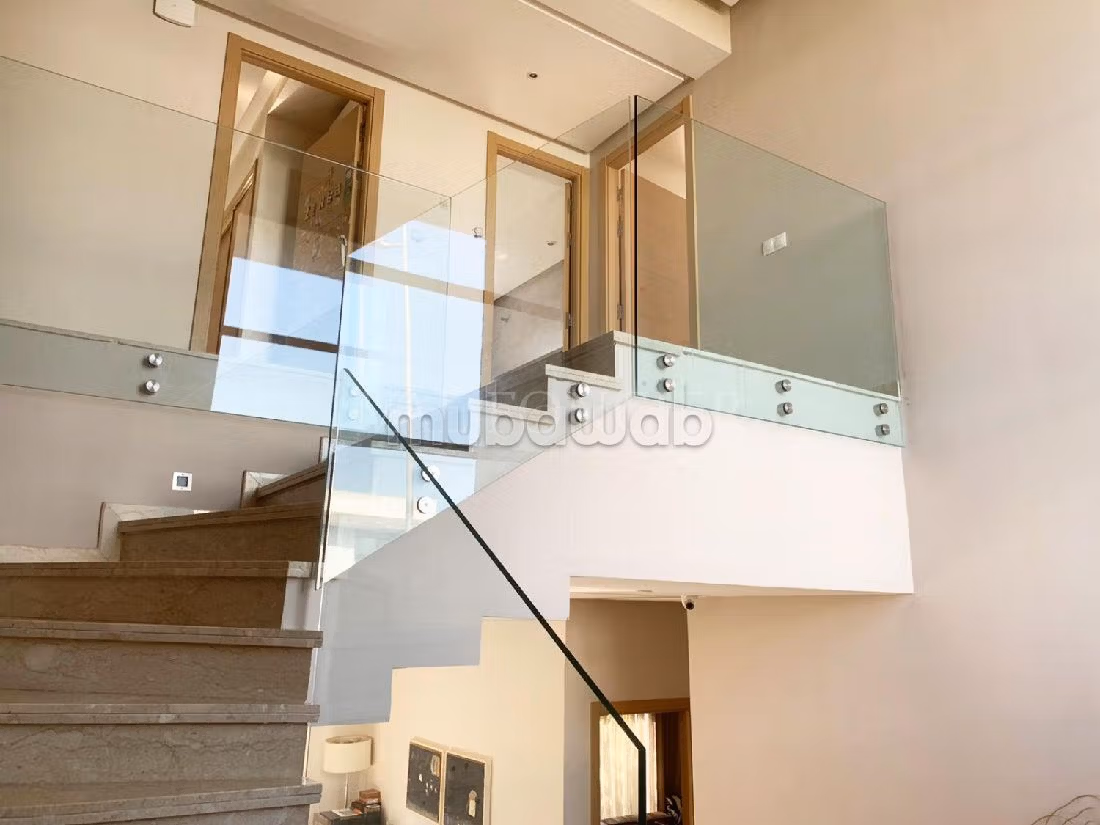 Luxury house for rent. 4 Dormitory. Secured 24/7. 