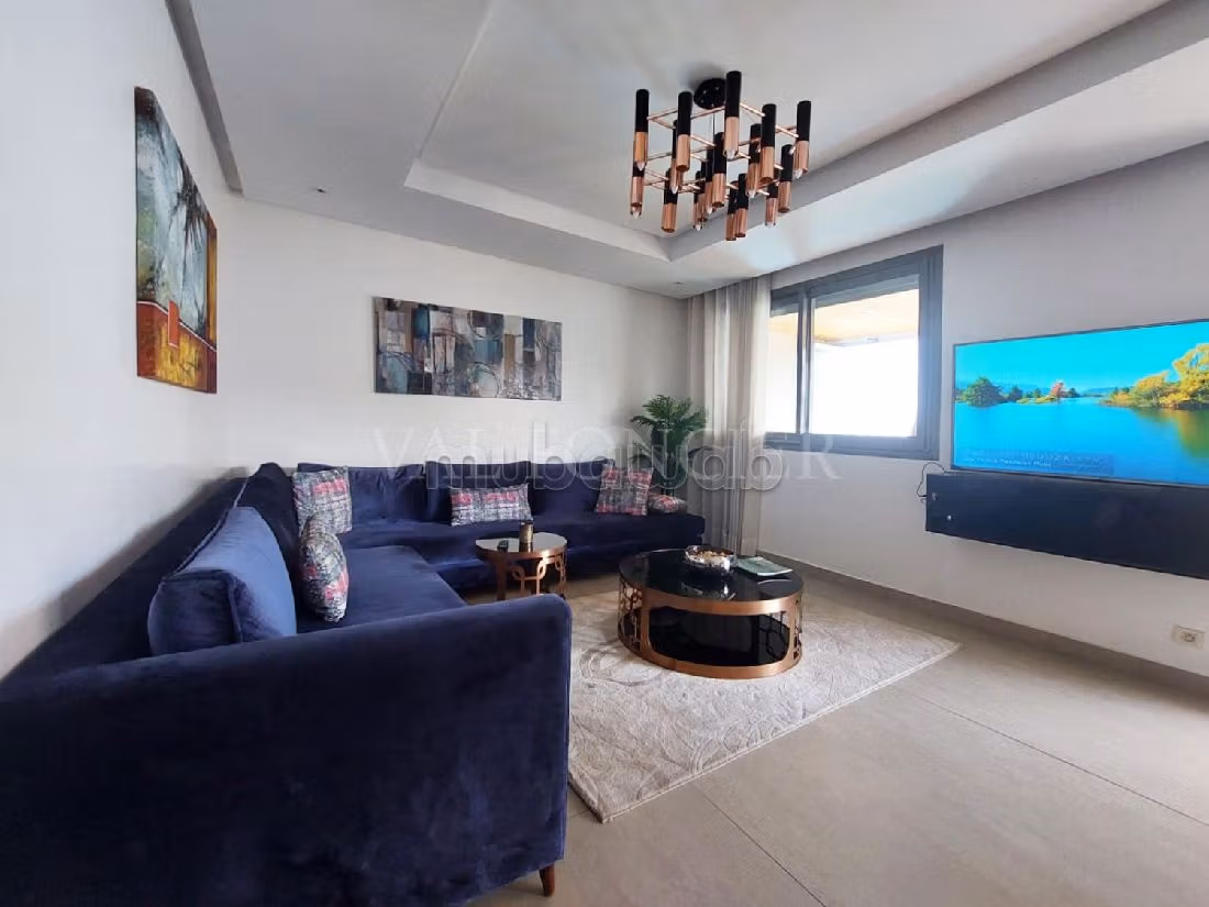 Apartment for rent. Large area 176 m². Parking spaces and terrace. 