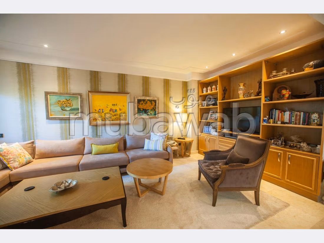 منزل ممتاز للبيع ببوسكورة. المساحة 375 م². نوافذ زجاجية مزدوجة ومدفئة مركزية. 