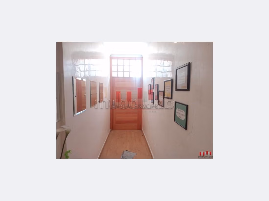 Vendita ufficio. Superficie totale 75 m². 